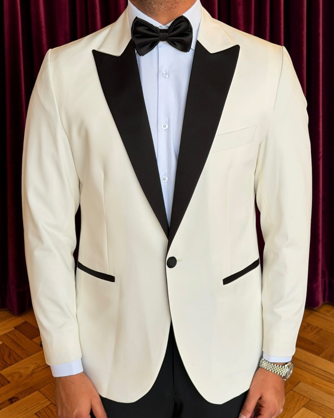 Peak Collar Tuxedo Blazer - Off white
