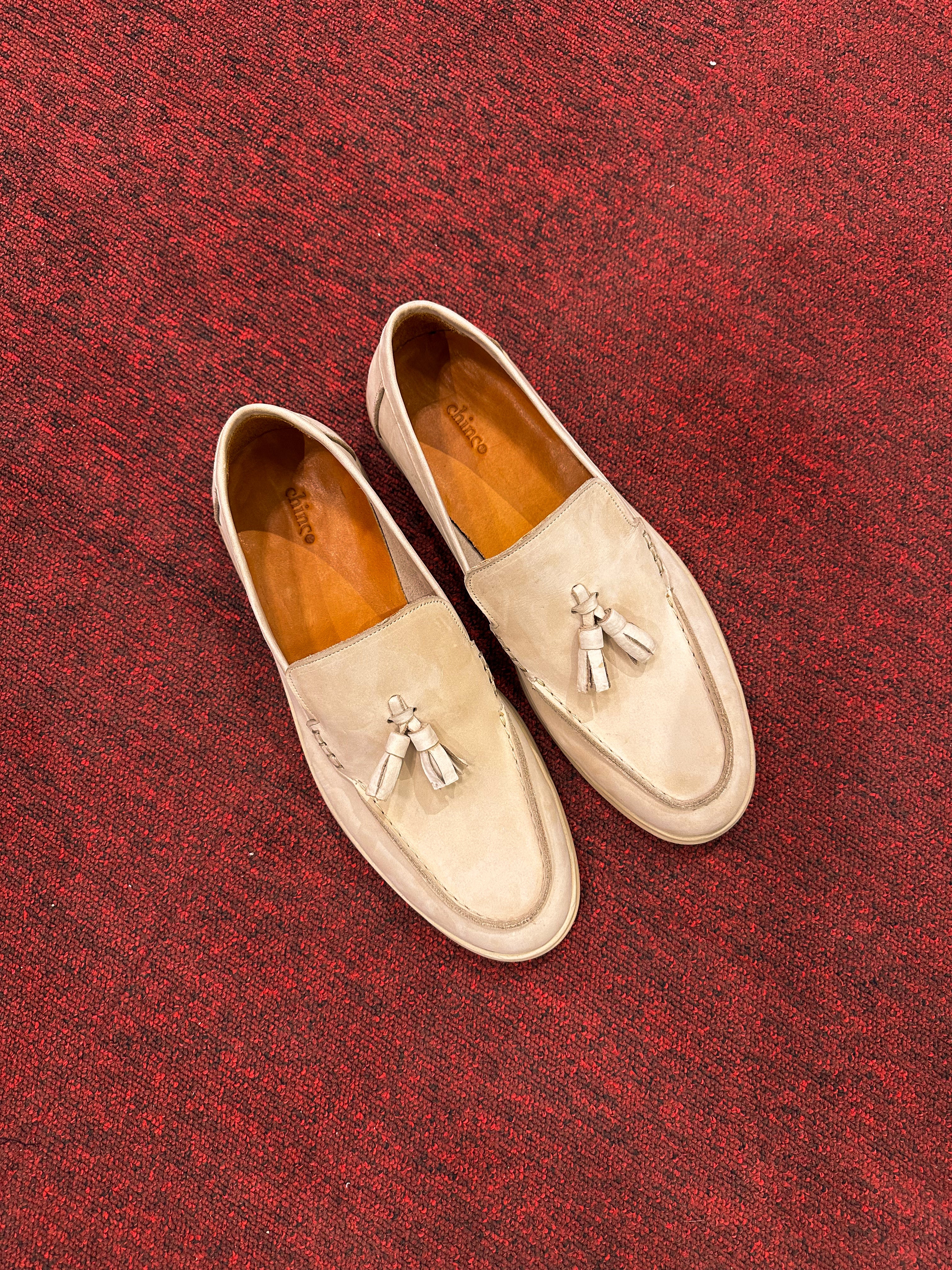 Tassels Suede loafers -beige