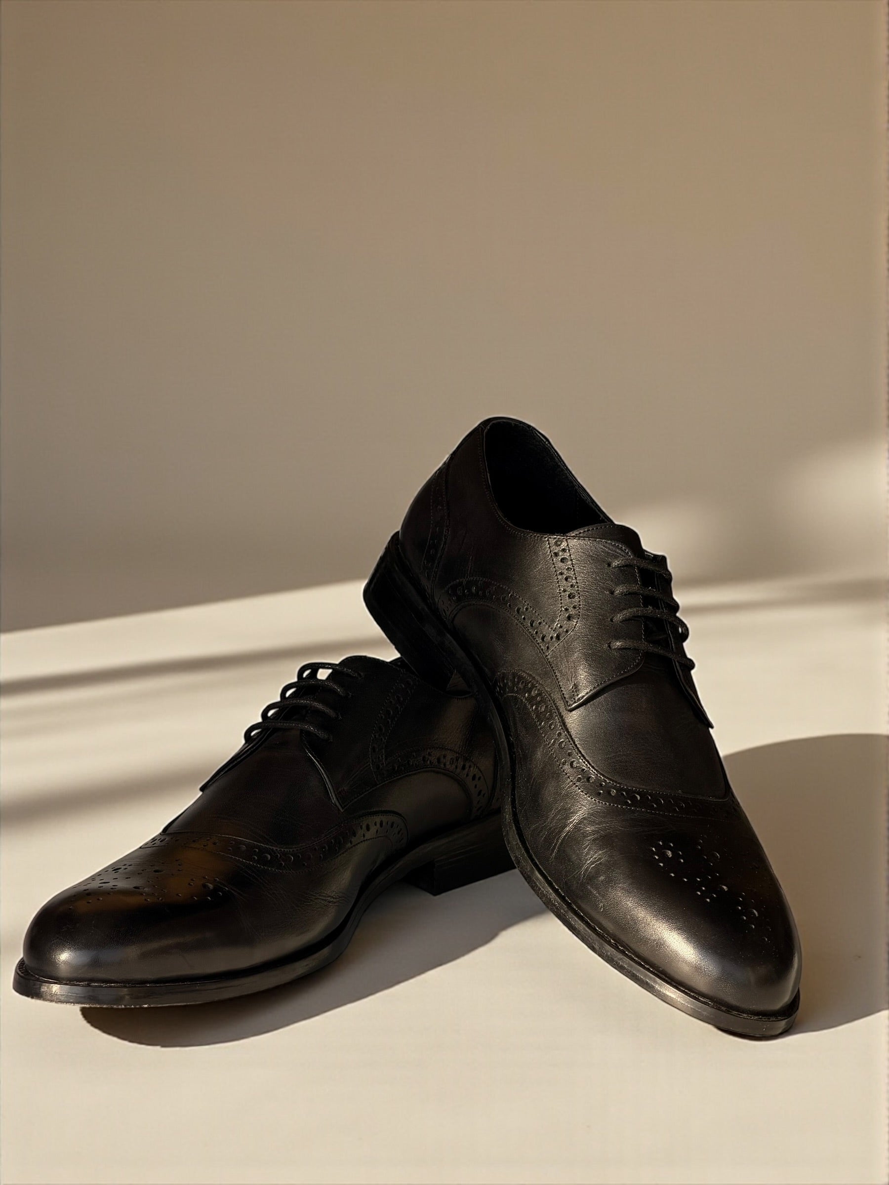 Brouge leather shoes -Black