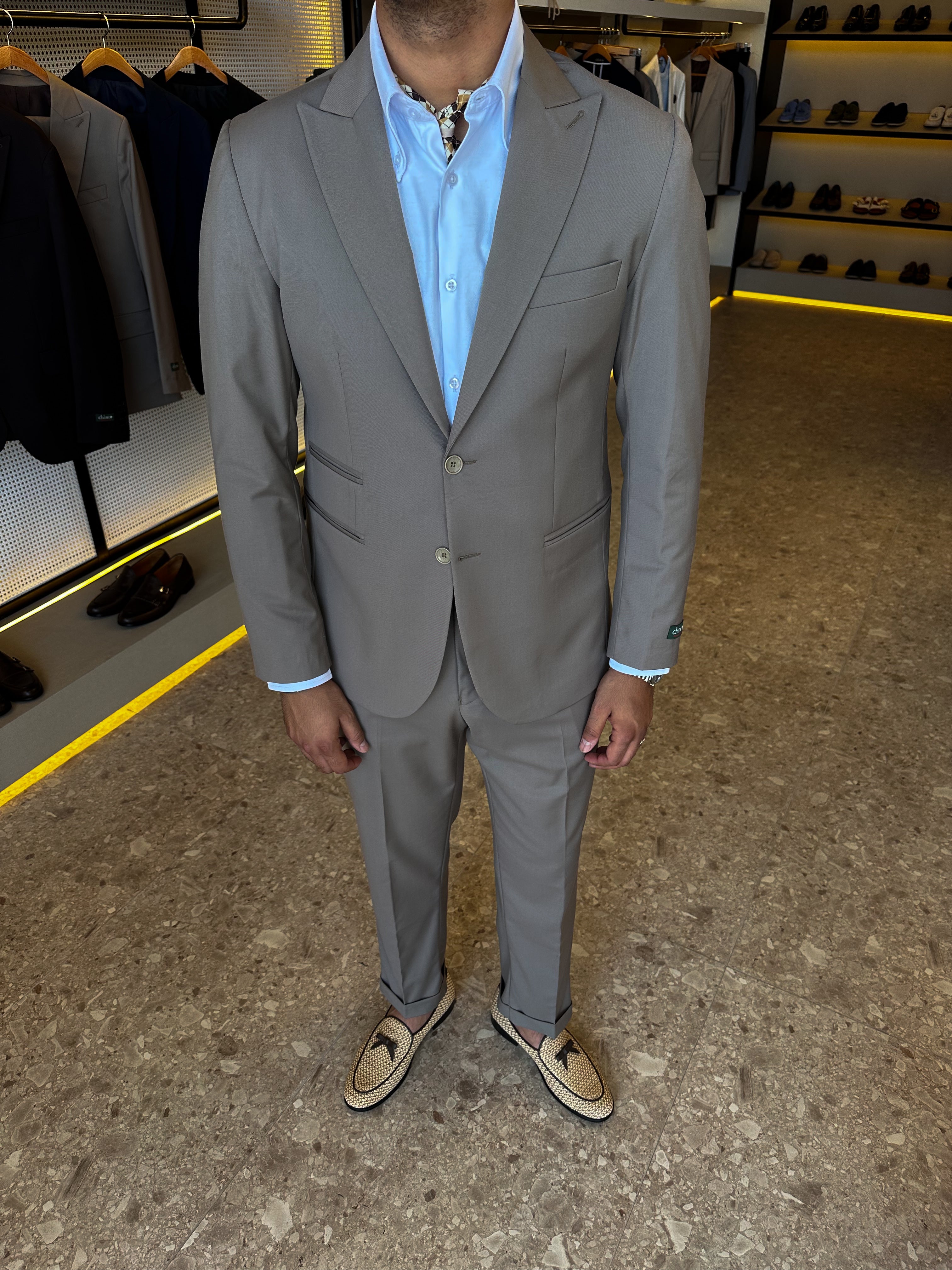 Slim fit suit with two pockets - Cacao