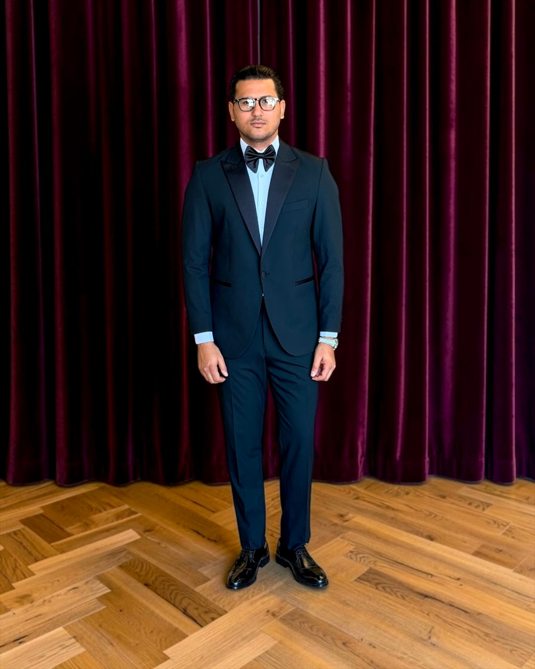 Peak Collar Tuxedo Suit - Black