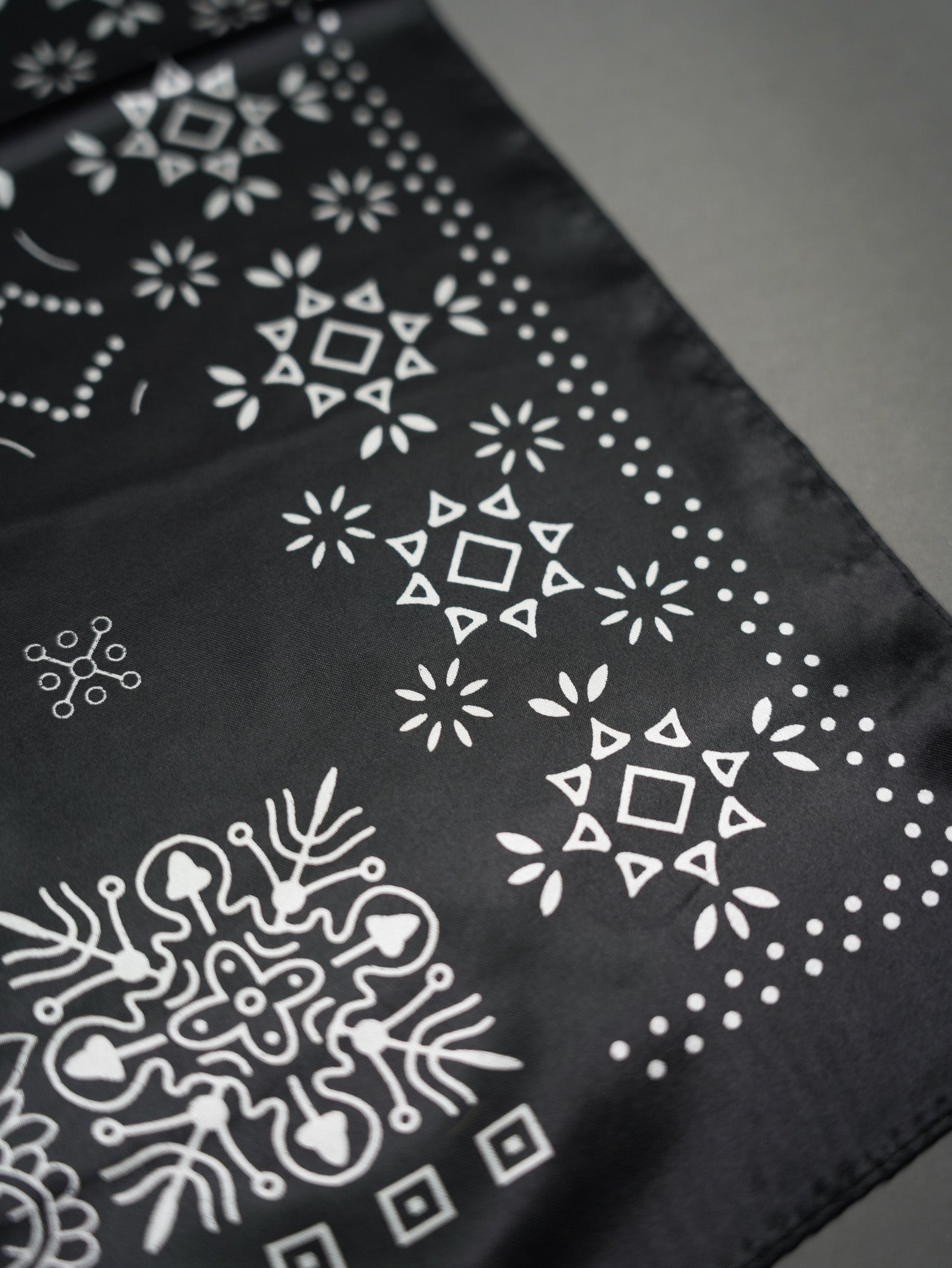 Neck Scarf silk 60*60 cm -