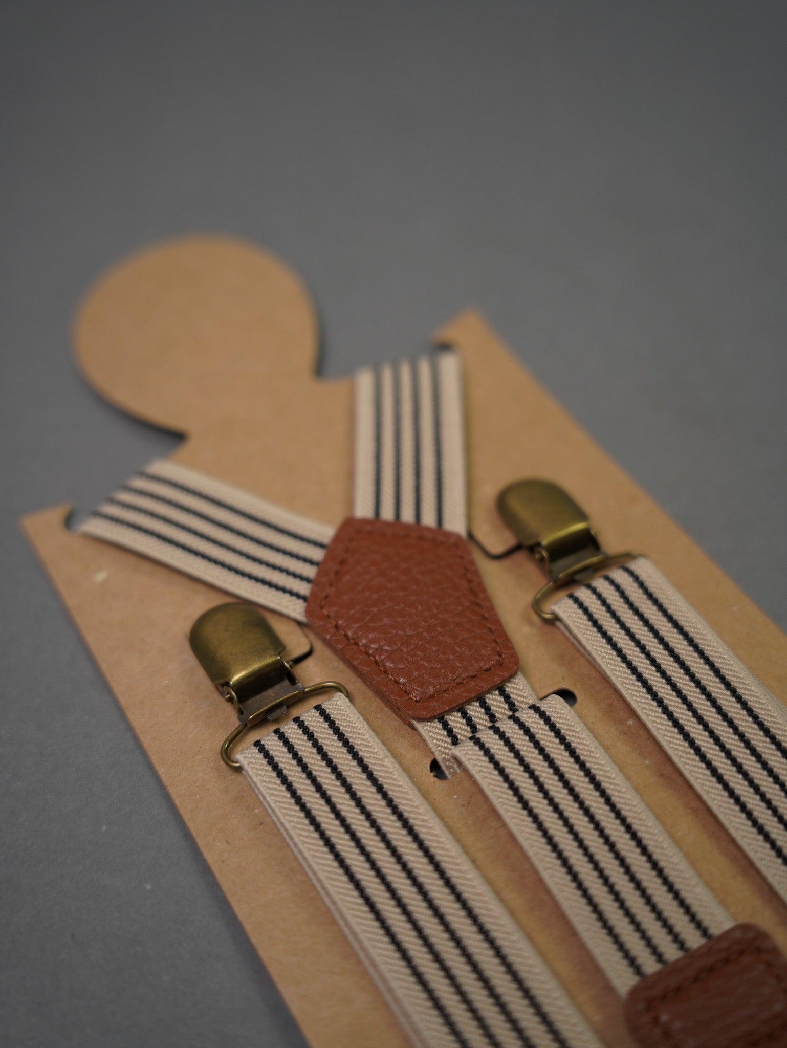 suspender - beige