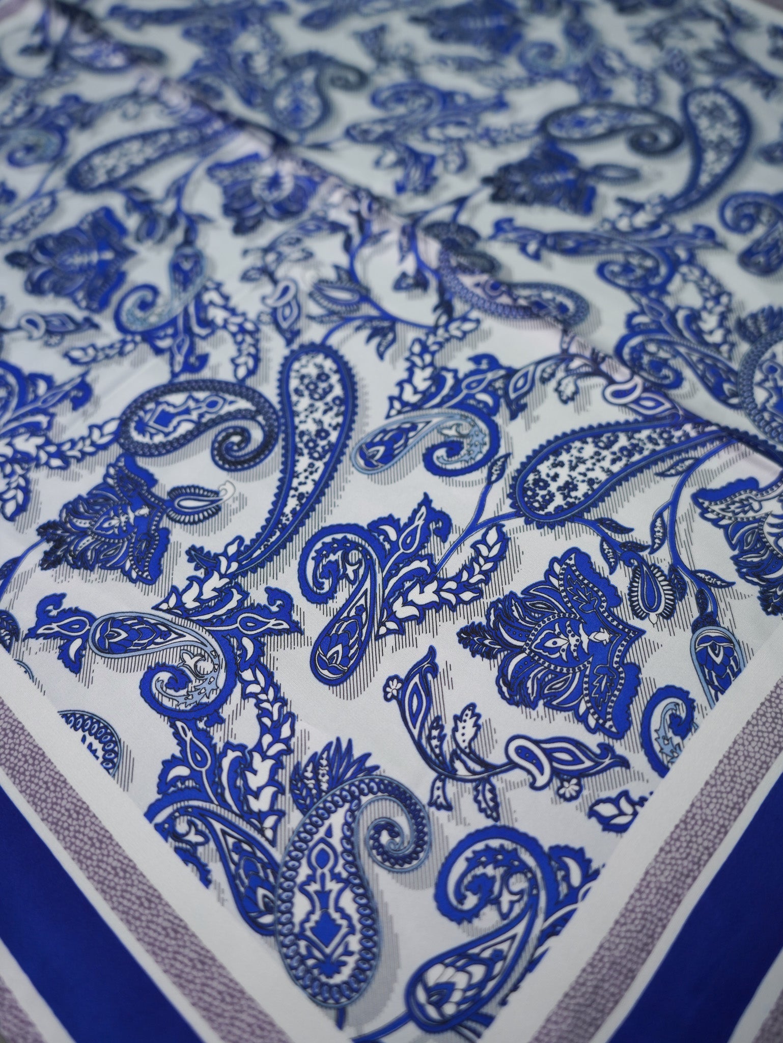 Neck Scarf silk 65*65 cm -