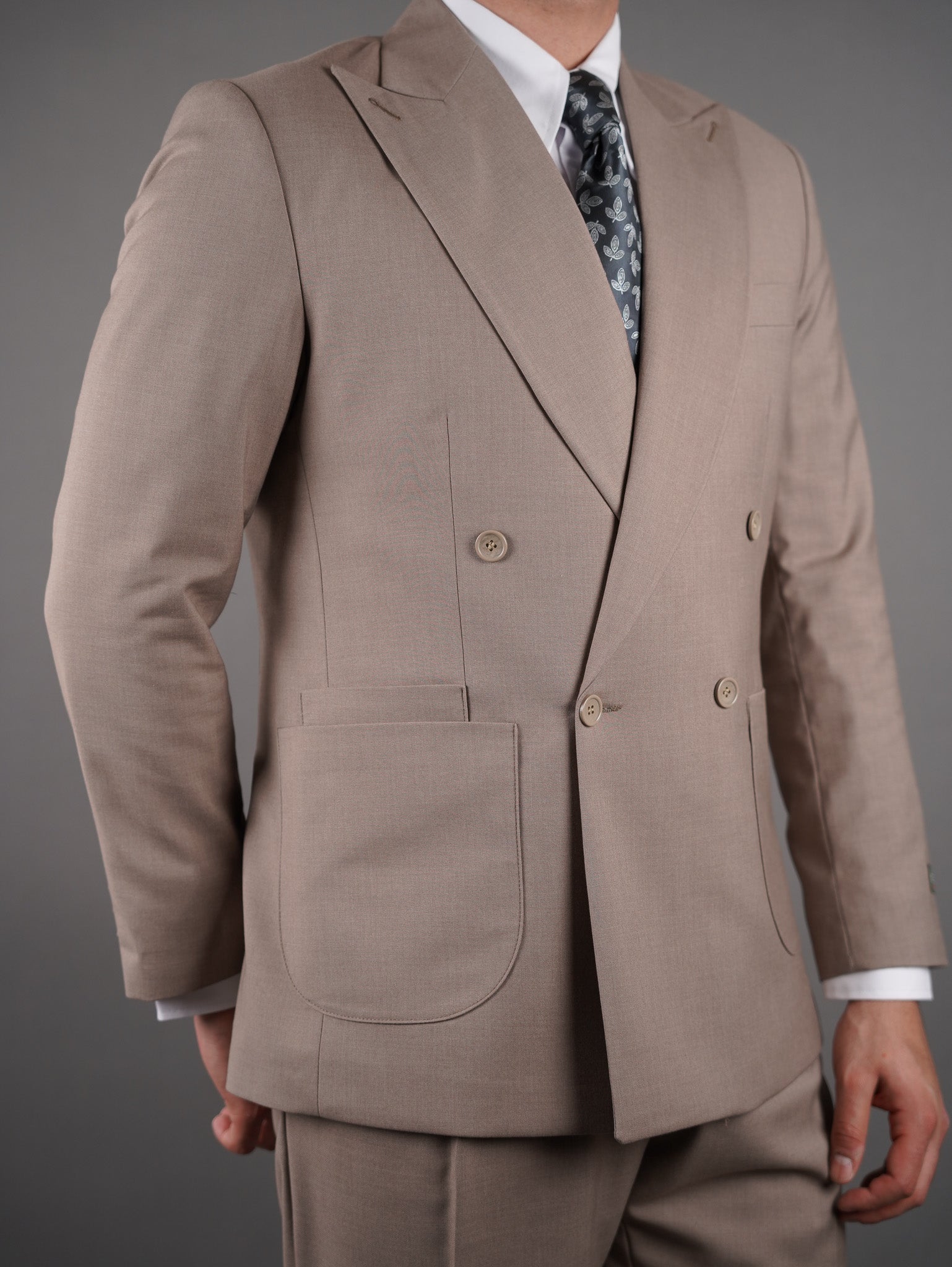 Four-Button Double-Breasted suit - cacao