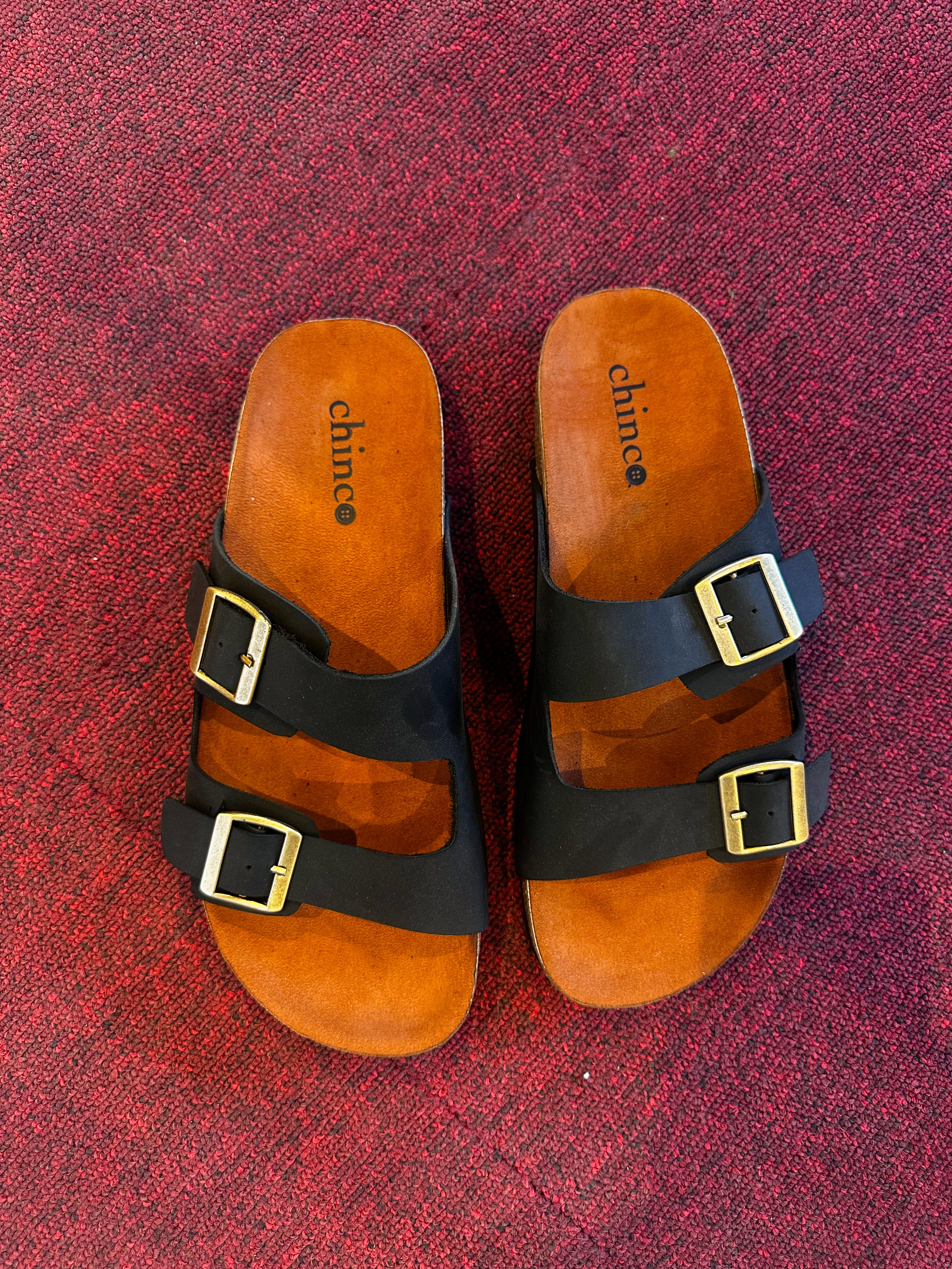 Leather slippers - black