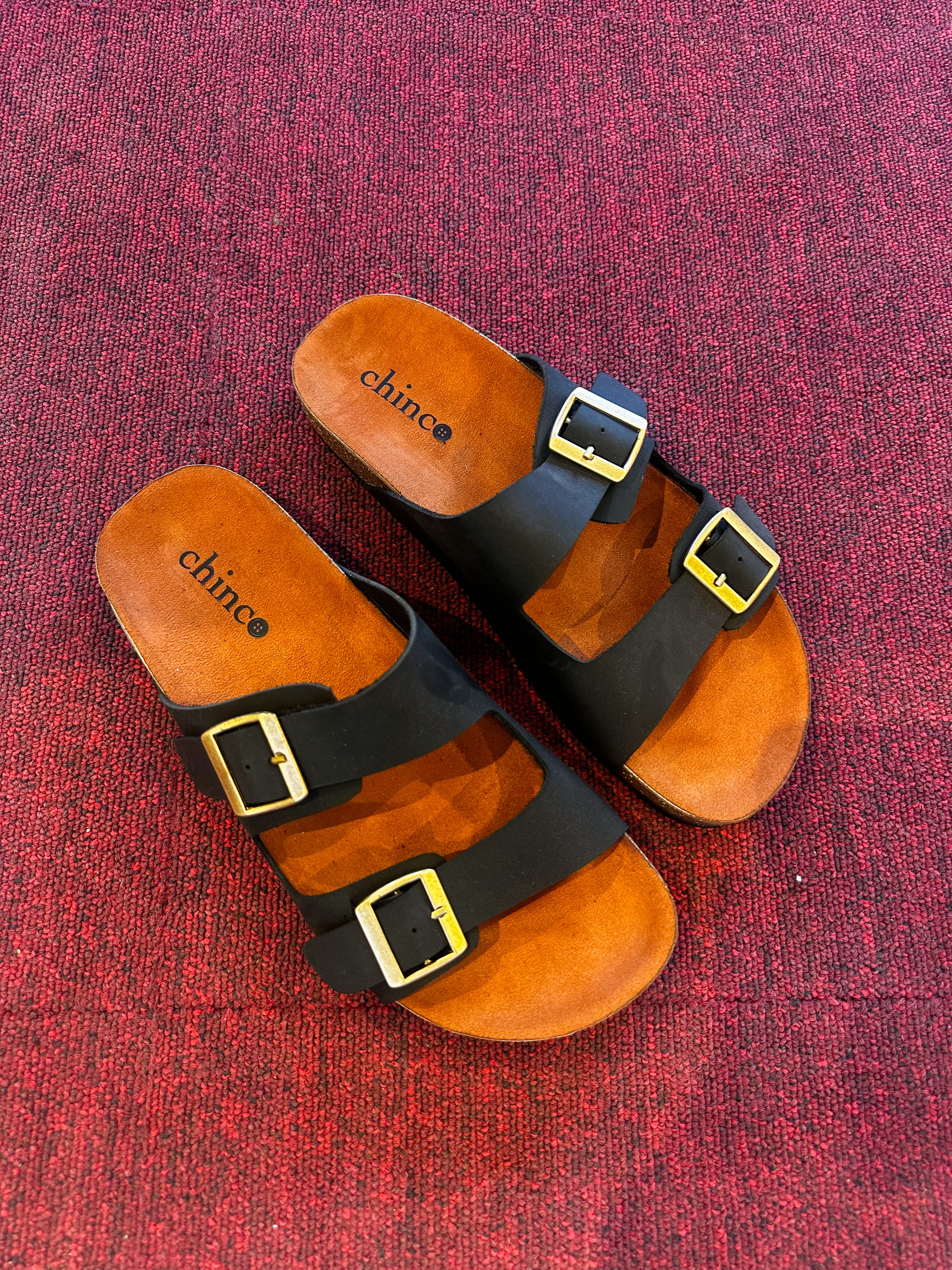 Leather slippers - black