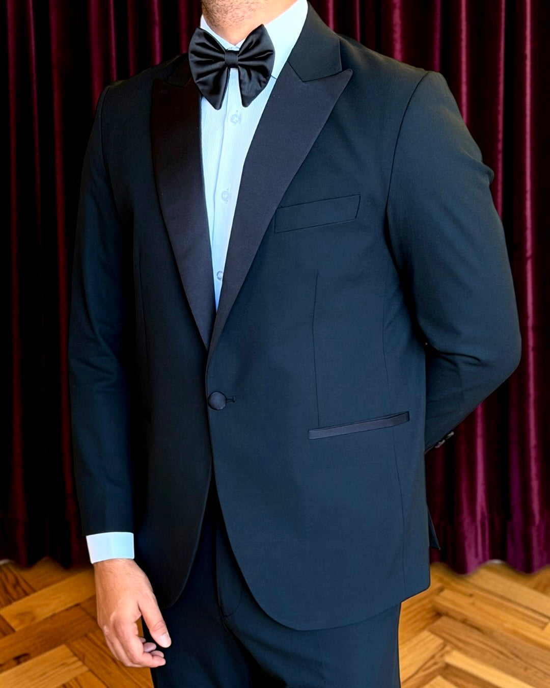 Peak Collar Tuxedo Suit  - Black