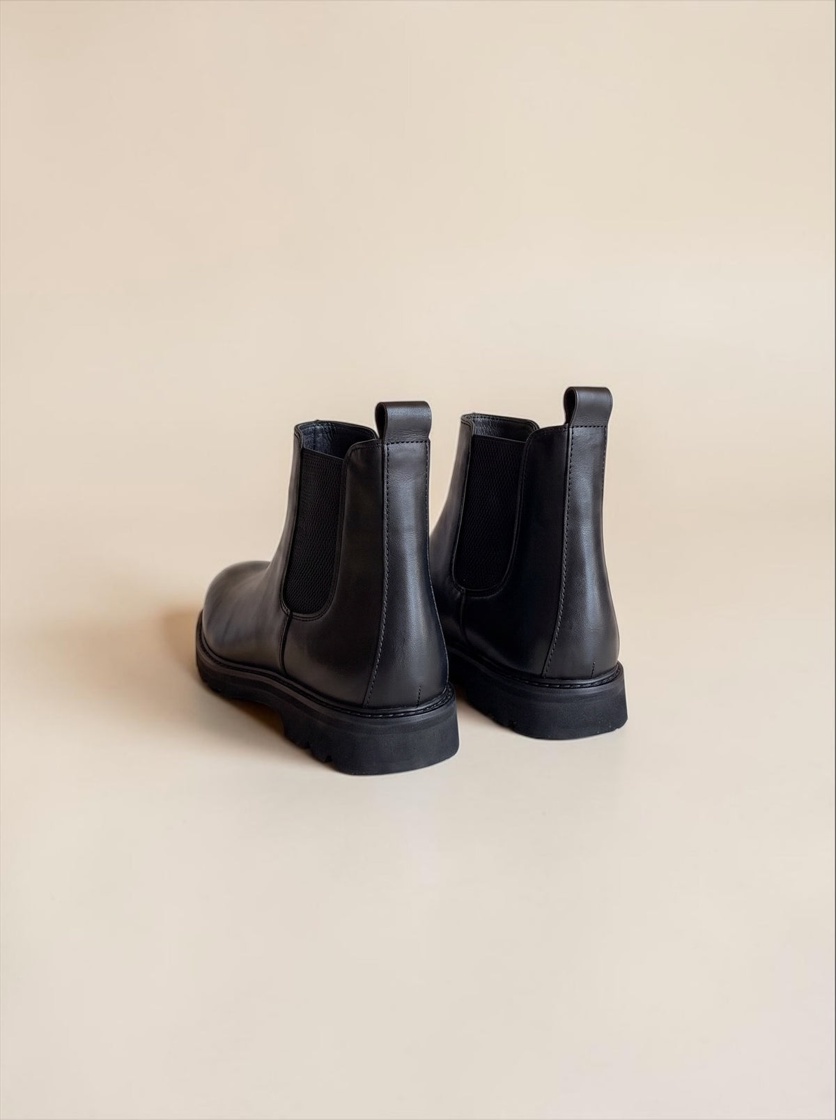 Chelsea boots-Black