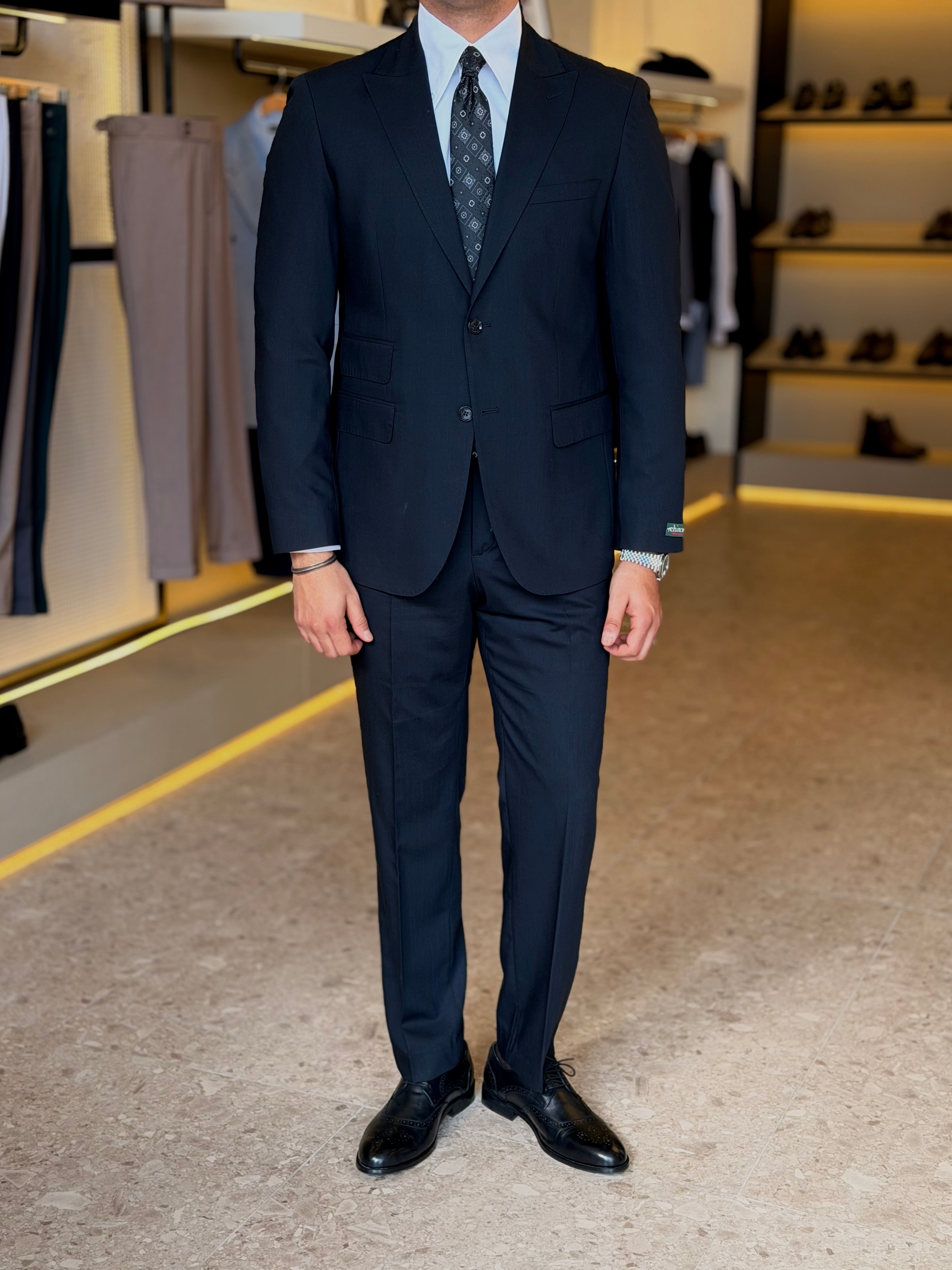 100% Wool two pockets suit - Black