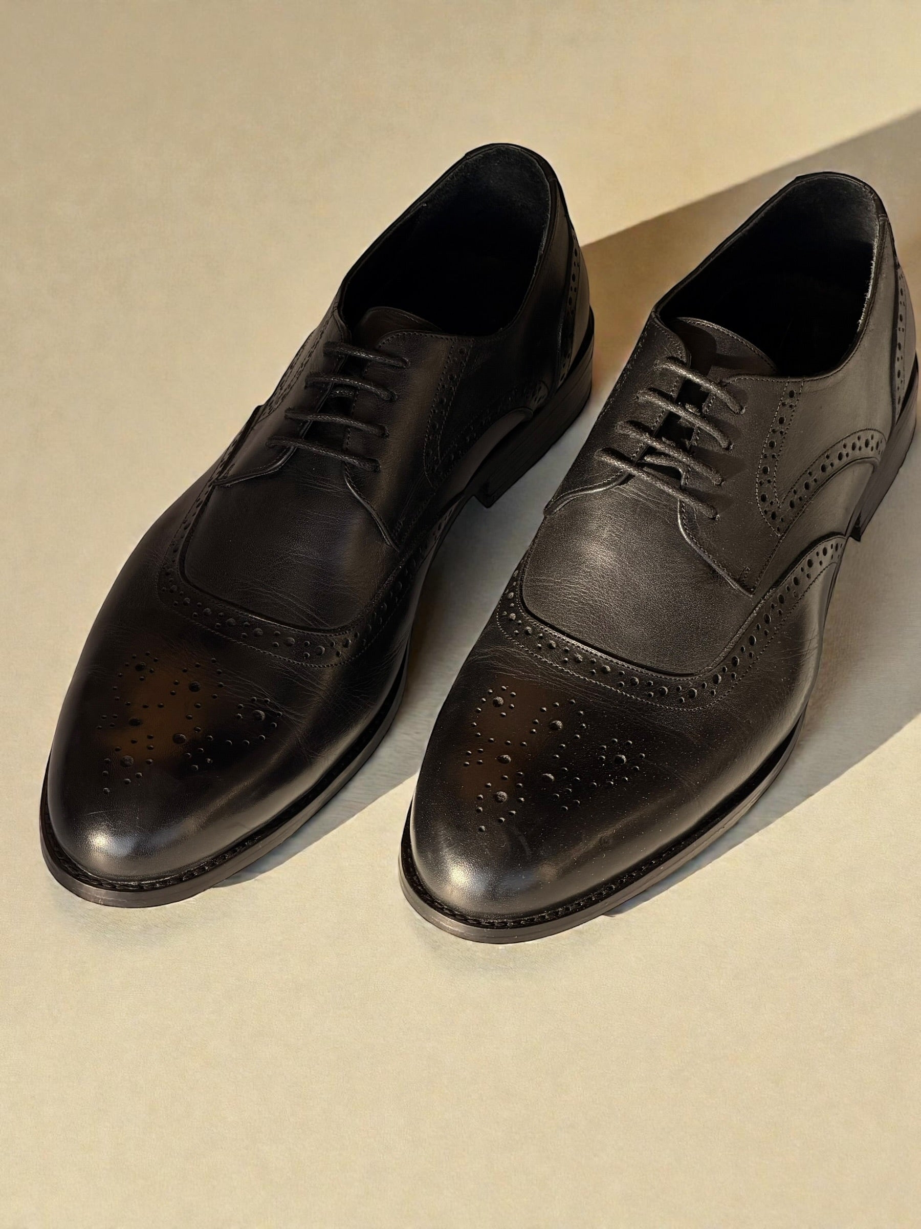 Brouge leather shoes -Black