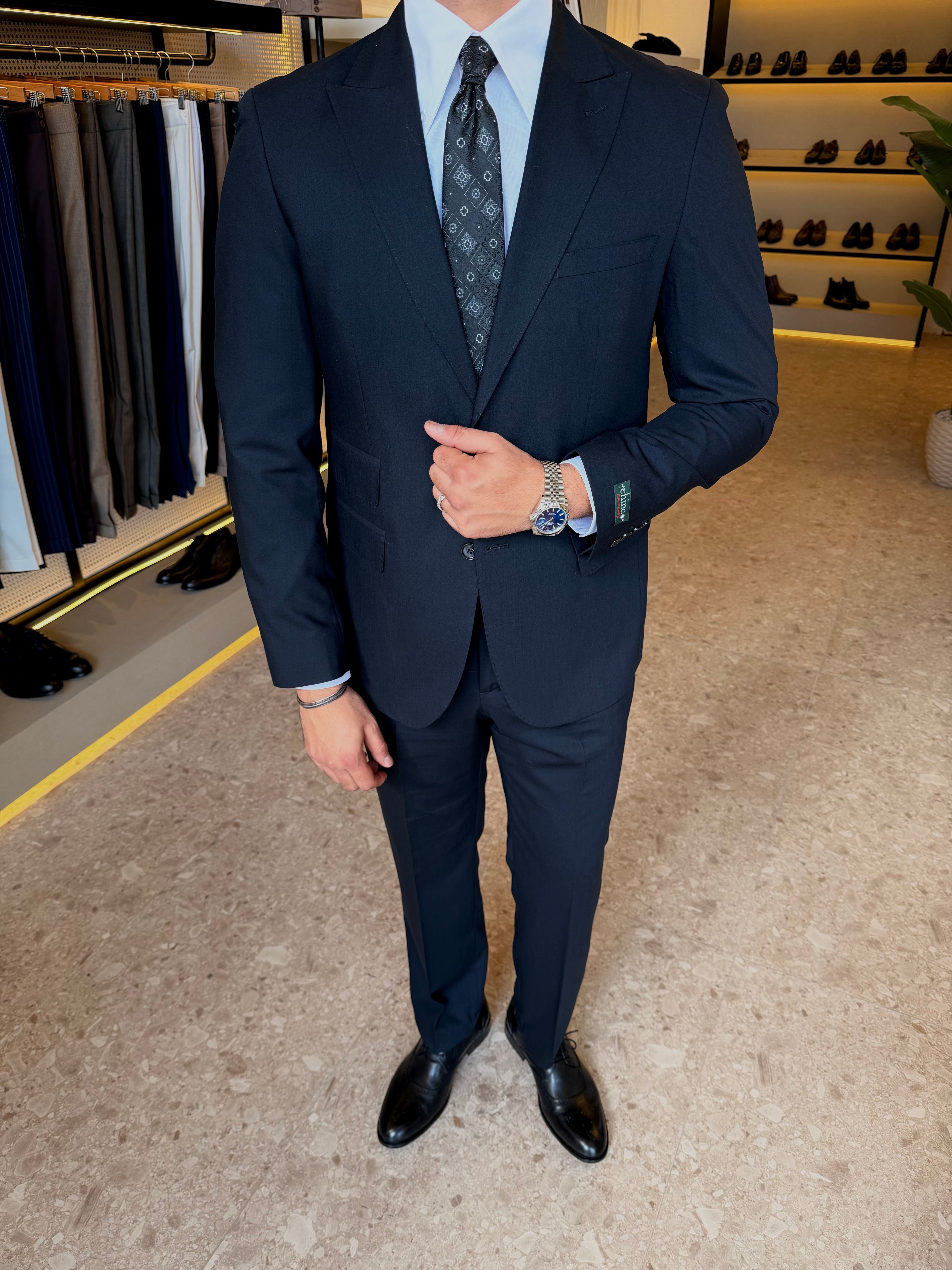 100% Wool two pockets suit - Black