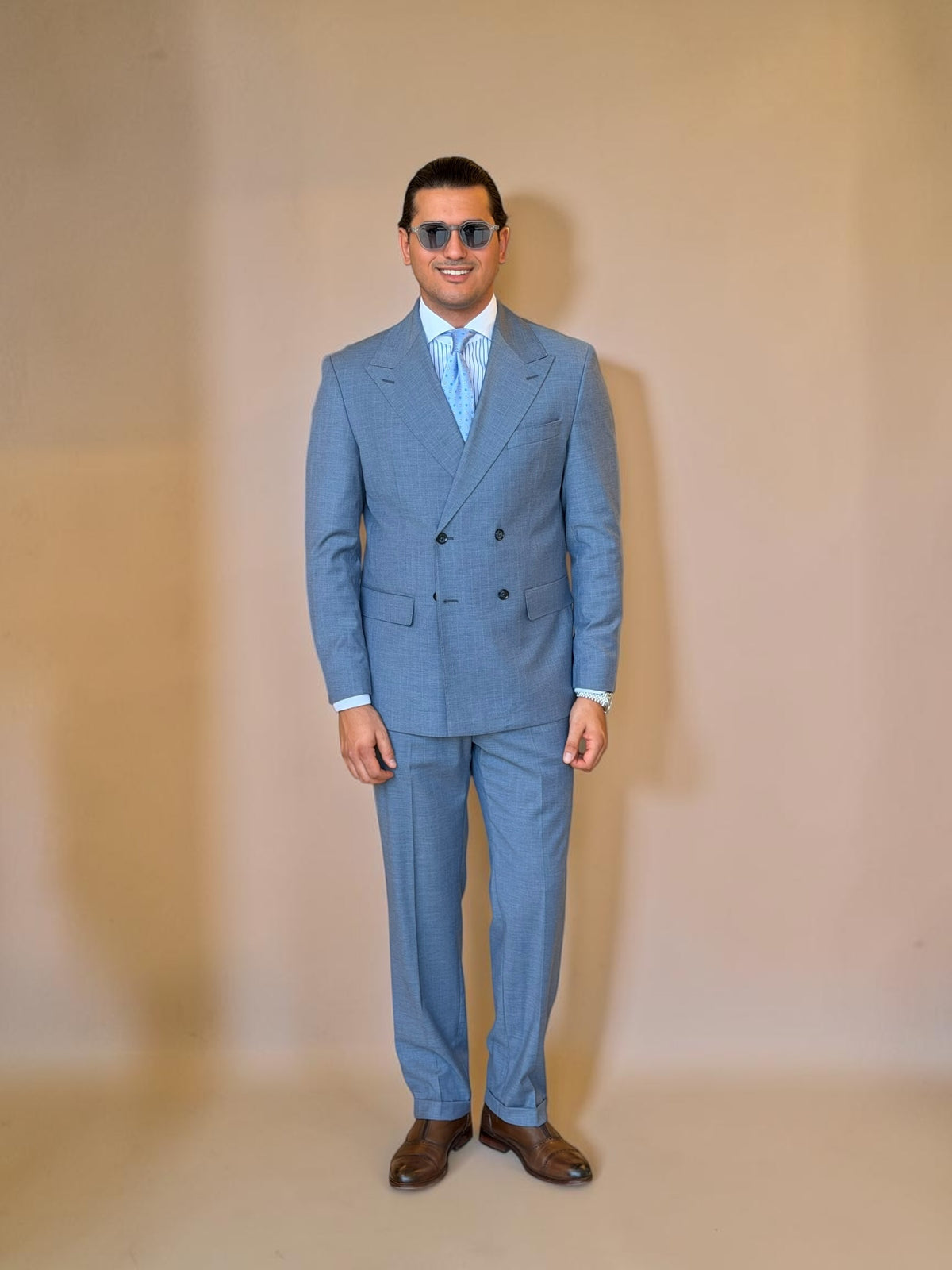 Pinstripe Double-Breasted suit - Baby blue