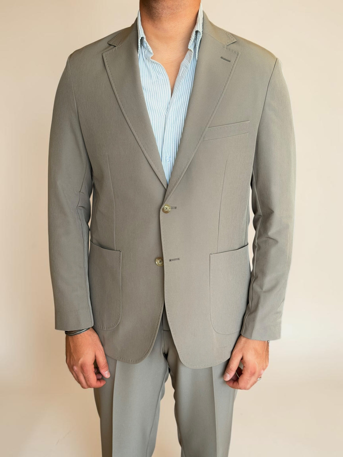 Pocket suit - light olive