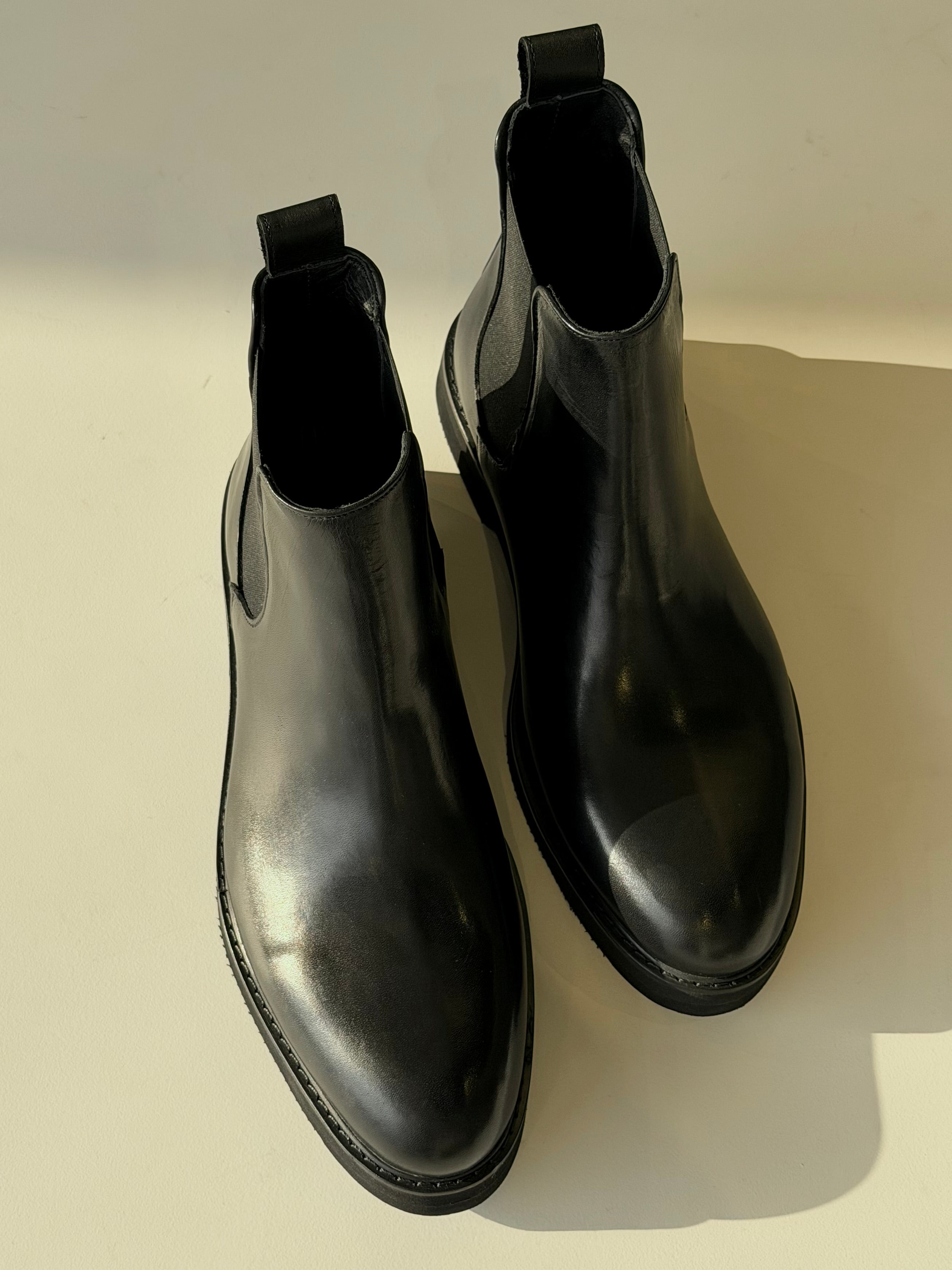 Chelsea boots-Black