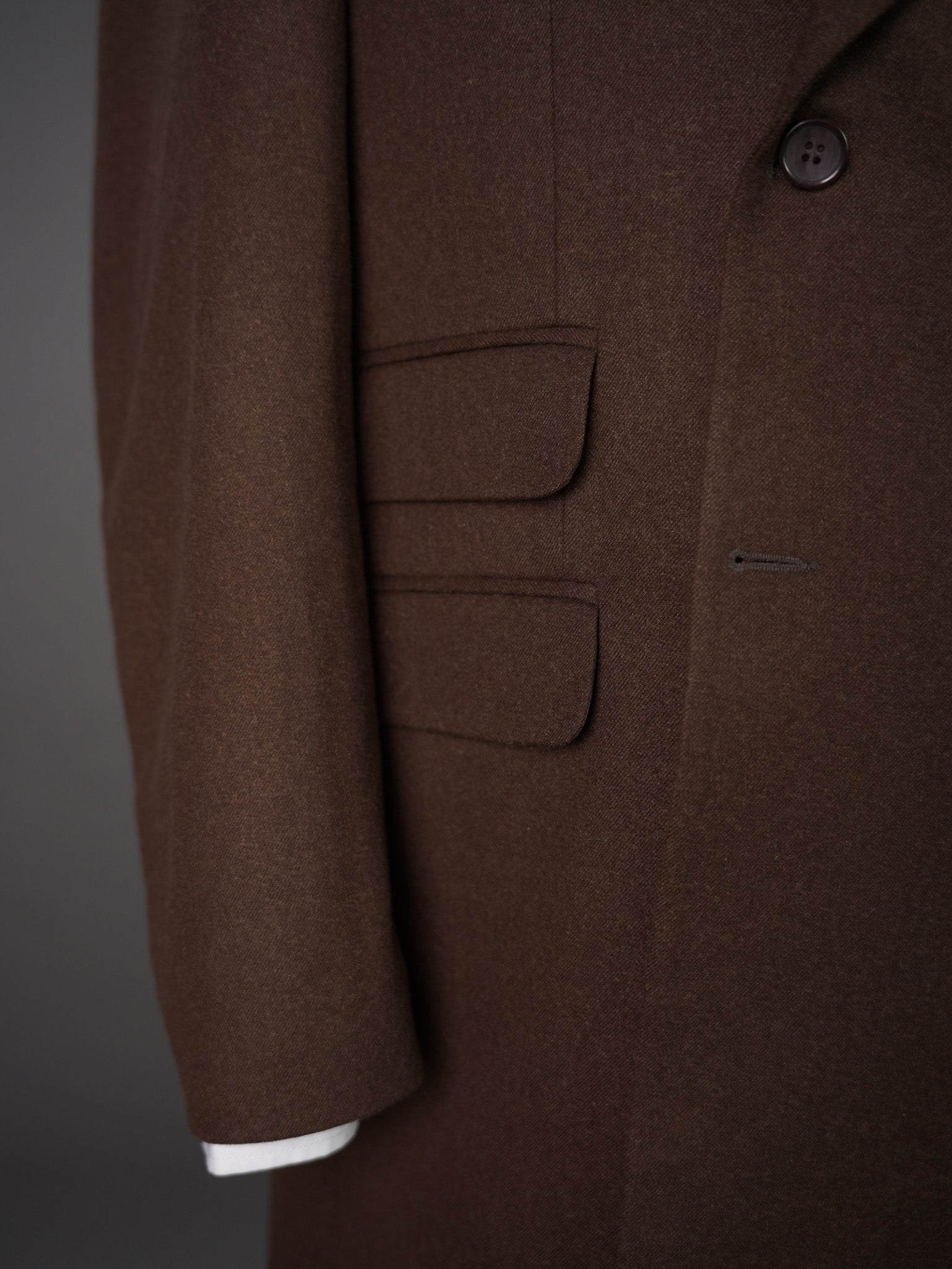 Double breasted Peak label long coat  -   Brown