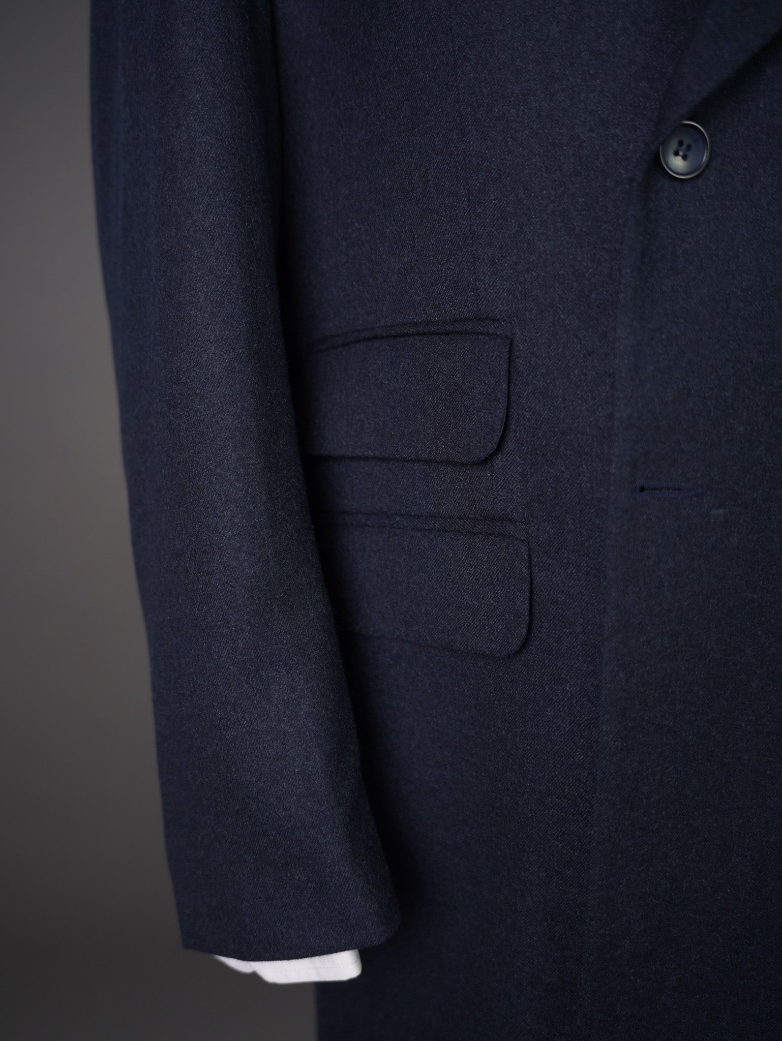 Double breasted Peak label long coat - navy