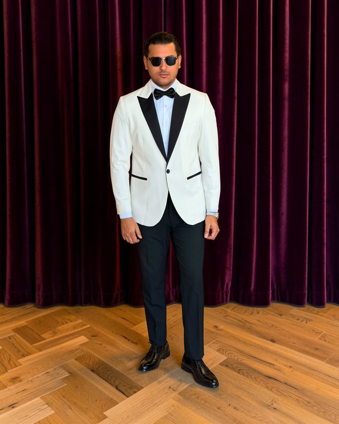 Peak Collar Tuxedo Blazer  - Off white